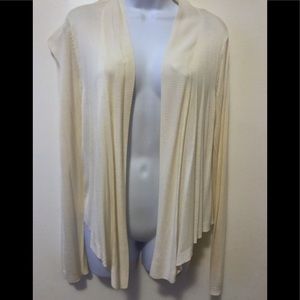 LIKE NEW Ivory Light Weight Sweater